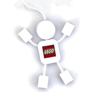 Hub USB con cuatro puertos.